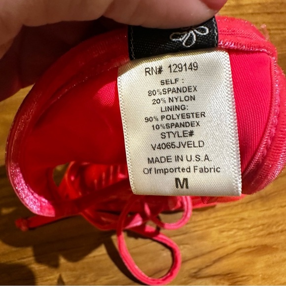 Revibe Dippin Daisys Women’s Vibe Velvet Hot Pink String Bikini Triangle Top NWT - Picture 6 of 11